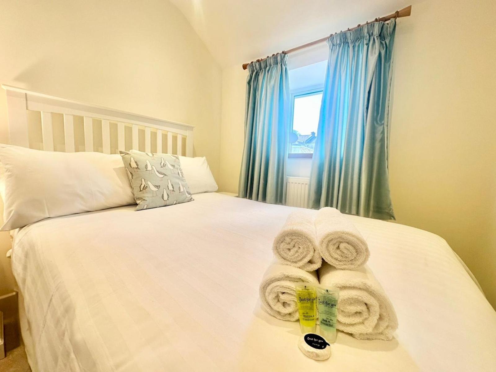 Holiday home Pass The Keys Stylish Mumbles Getaway-parking Heart Of Village