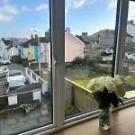Pass The Keys Stylish Mumbles Getaway-Parking Heart Of Village
