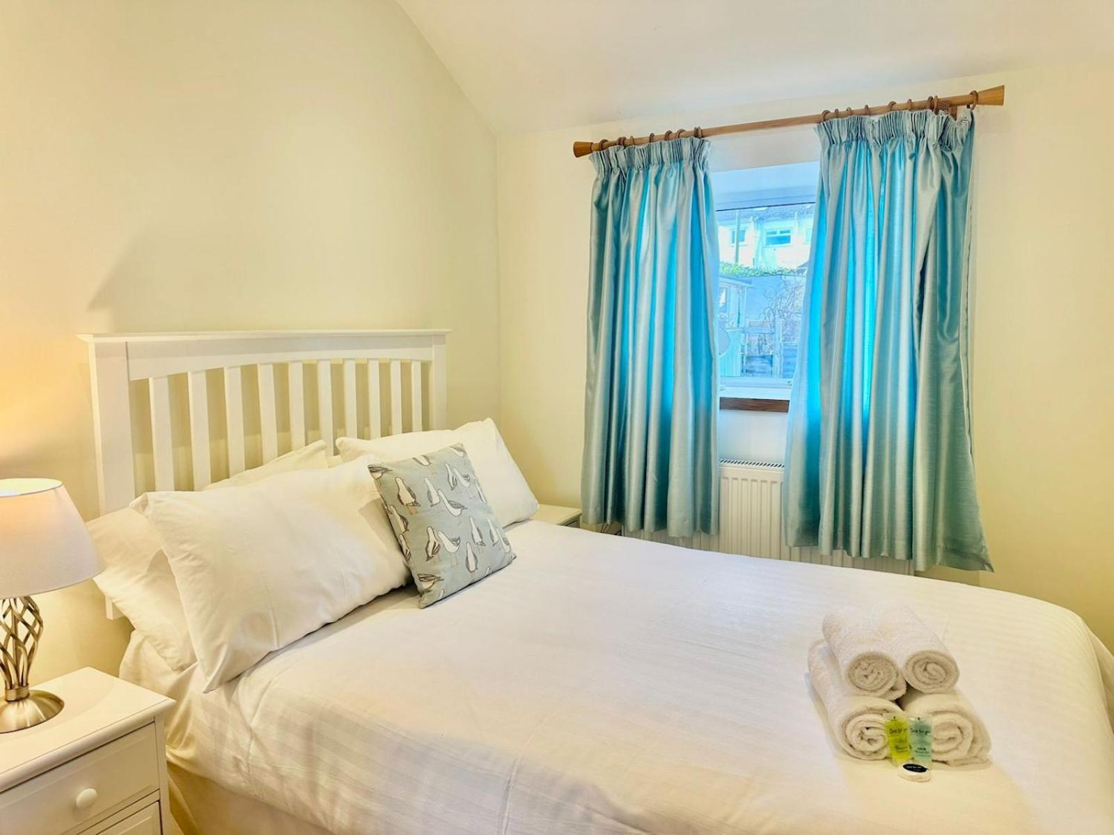 Holiday home Pass The Keys Stylish Mumbles Getaway-parking Heart Of Village